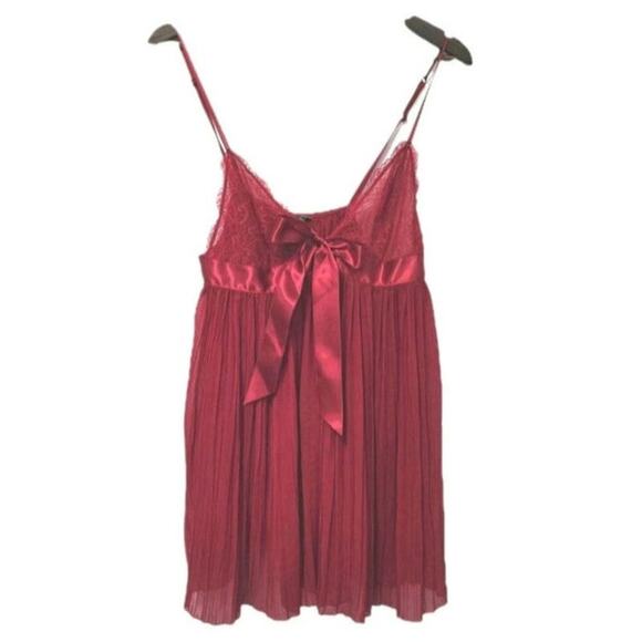 Victoria's Secret Sexy Pleated Babydoll Nightgown Size Large Lingerie Red Lace - Picture 2 of 8